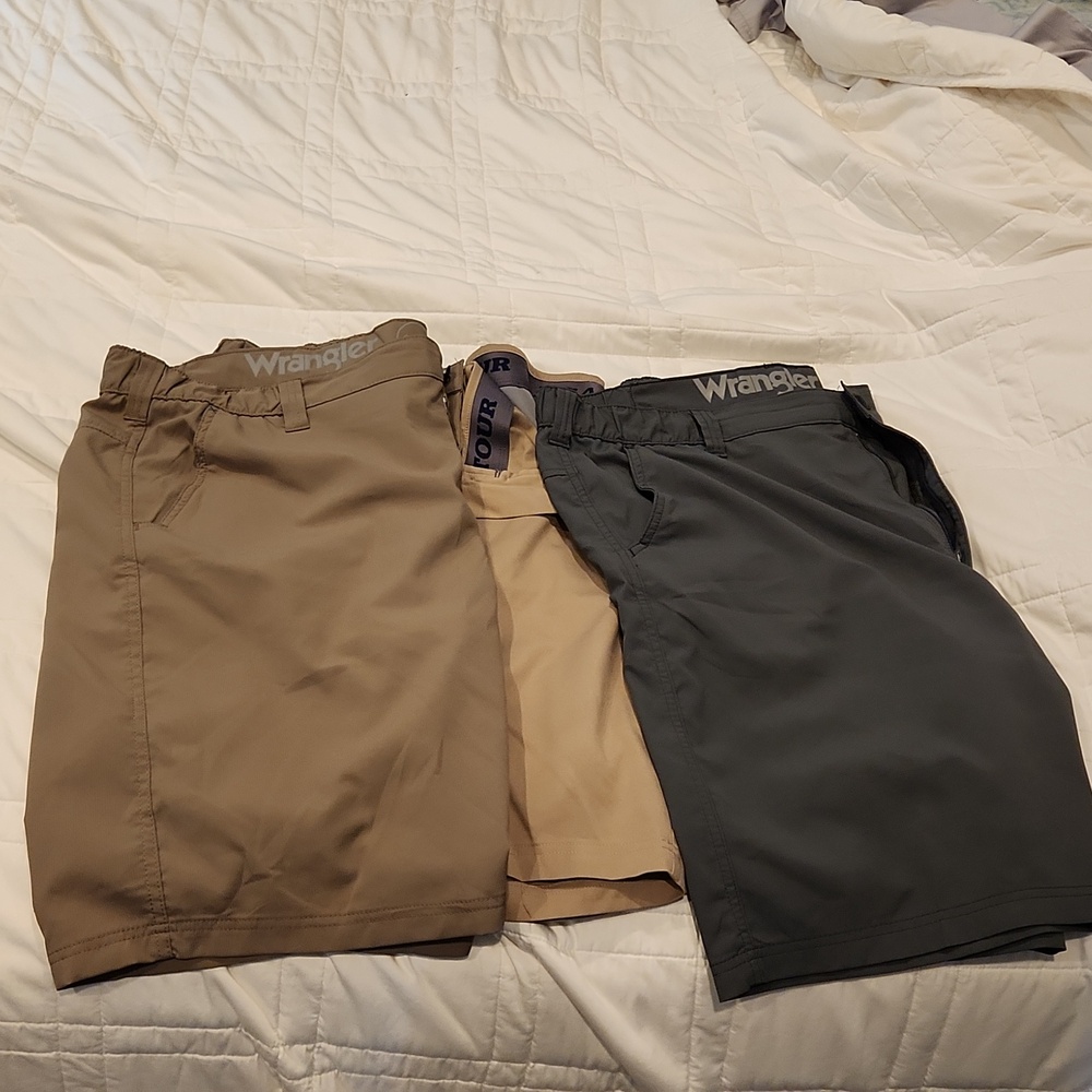 Mens Size 42 athletic shorts